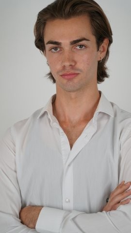 VALENTIN HAS.